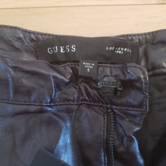 NWT Guess Black Pleather Shorts 6 - Picture 3 of 4